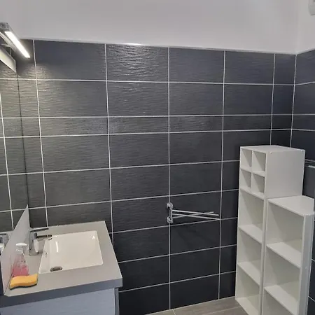 Magnifique Traversant à 300 M De La *