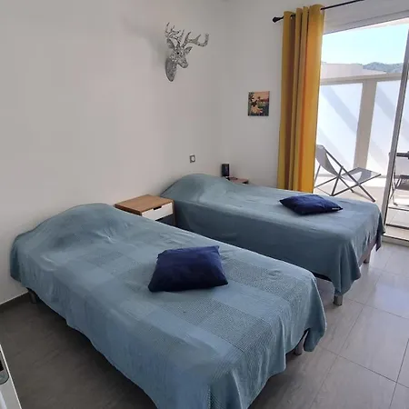 Magnifique Traversant A 300 M De La Apartmán