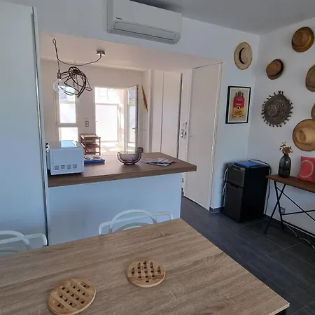 Magnifique Traversant A 300 M De La Apartmán