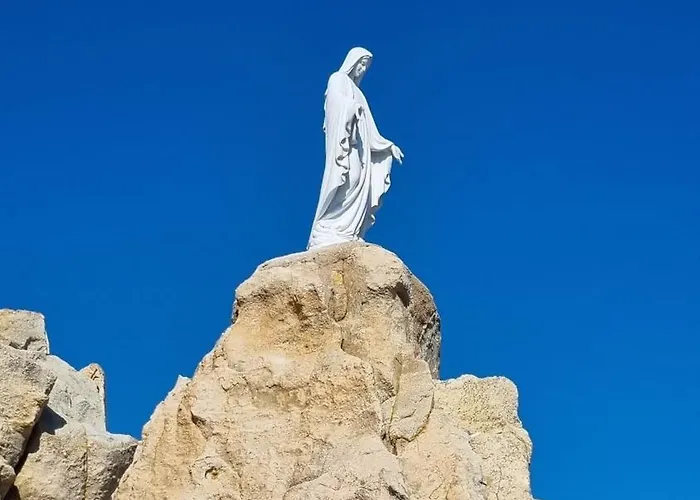 Magnifique Traversant A 300 M De La Apartmán