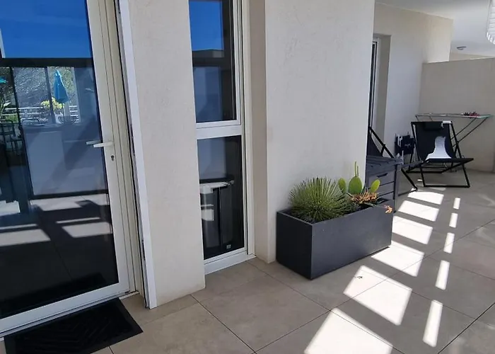 Magnifique Traversant A 300 M De La Appartement Calvi (Corsica)