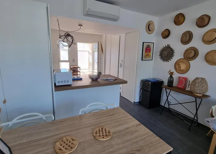 Magnifique Traversant A 300 M De La Apartmán